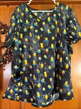 Black Minions Pattern Short Sleeve Scrub Top